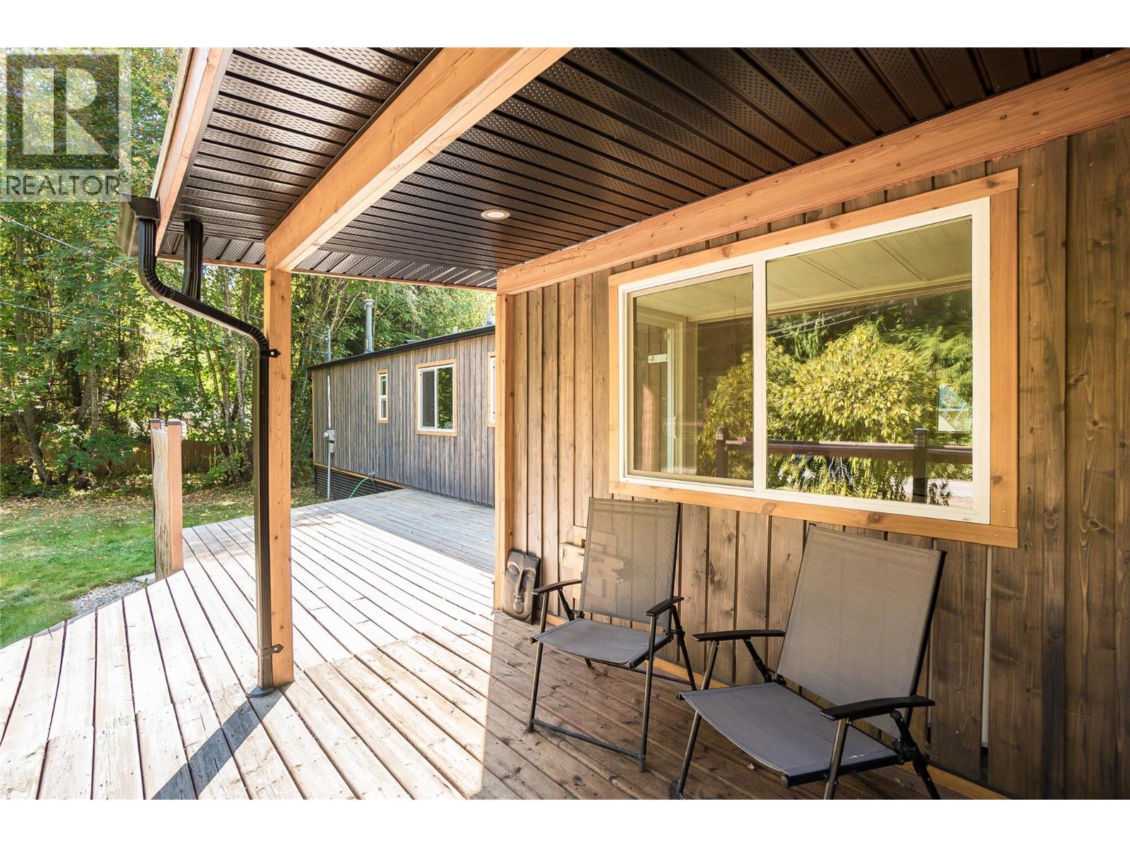 2806 3a Highway, Nelson, British Columbia  V1L 6L9 - Photo 8 - 10374957