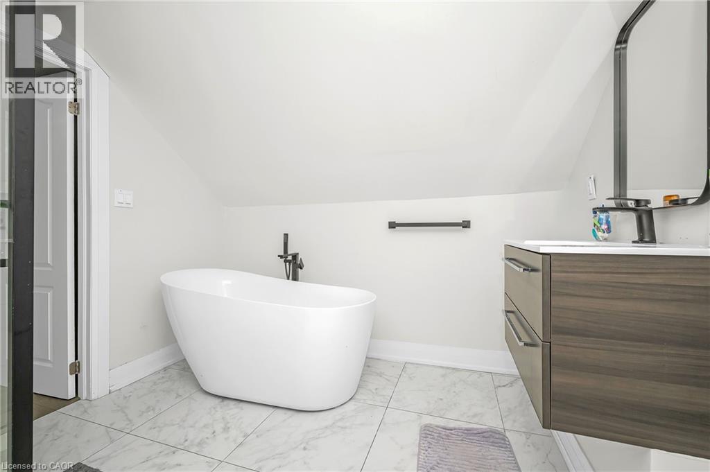 60 West 1st Street, Hamilton, Ontario  L9C 3C3 - Photo 31 - 40798978