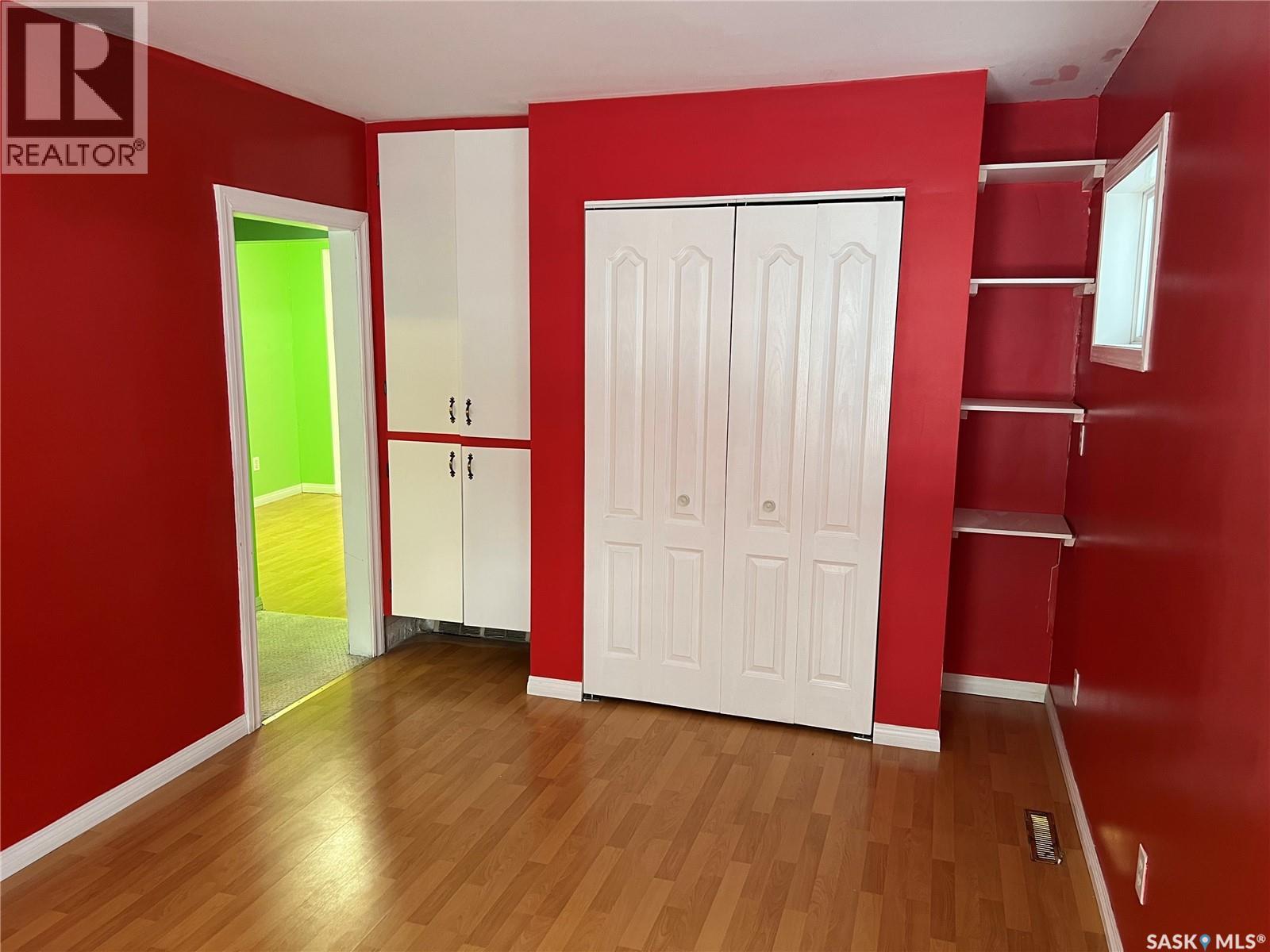 2745 Mcdonald Street, Regina, Saskatchewan  S4N 2Z9 - Photo 3 - SK027888