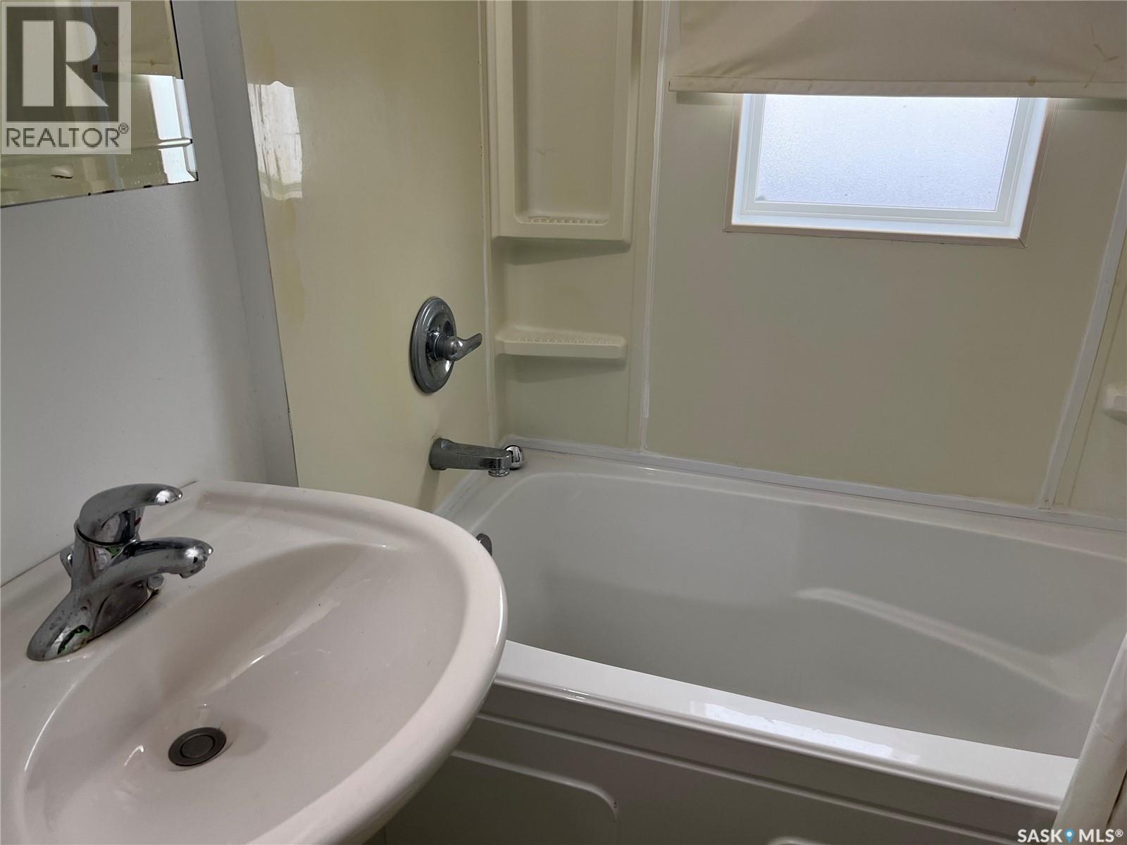 2745 Mcdonald Street, Regina, Saskatchewan  S4N 2Z9 - Photo 6 - SK027888