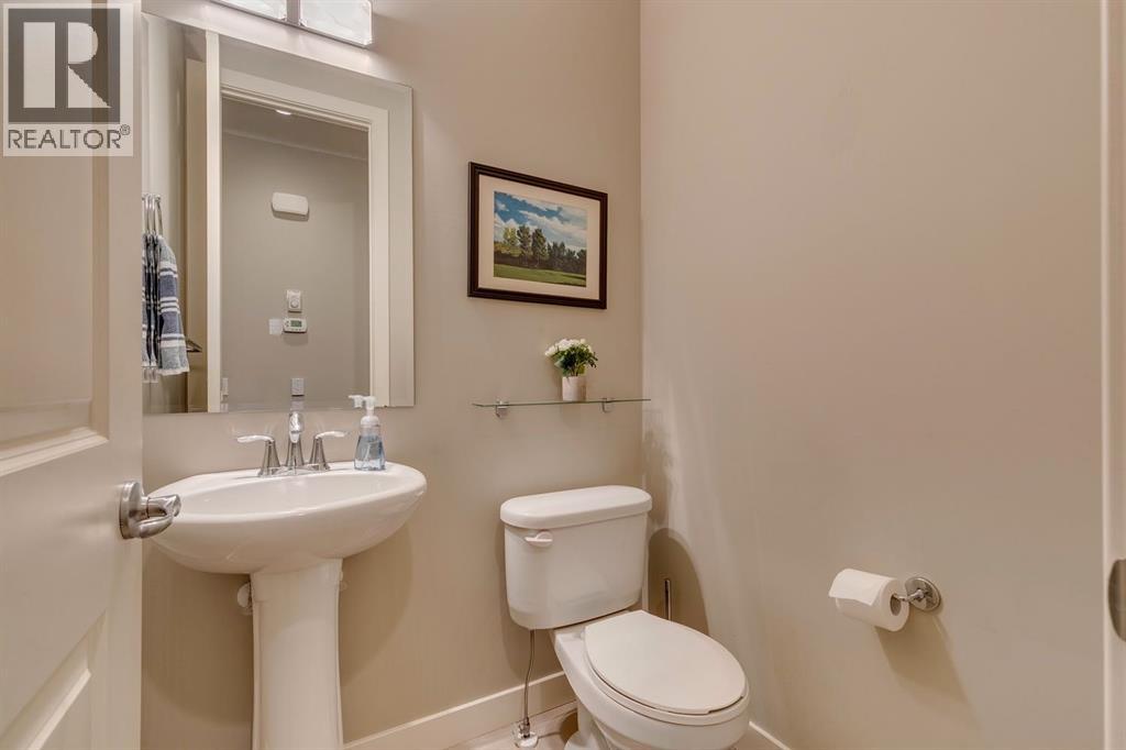 101 Cranarch Common Se, Calgary, Alberta  T3M 1M1 - Photo 6 - A2280343