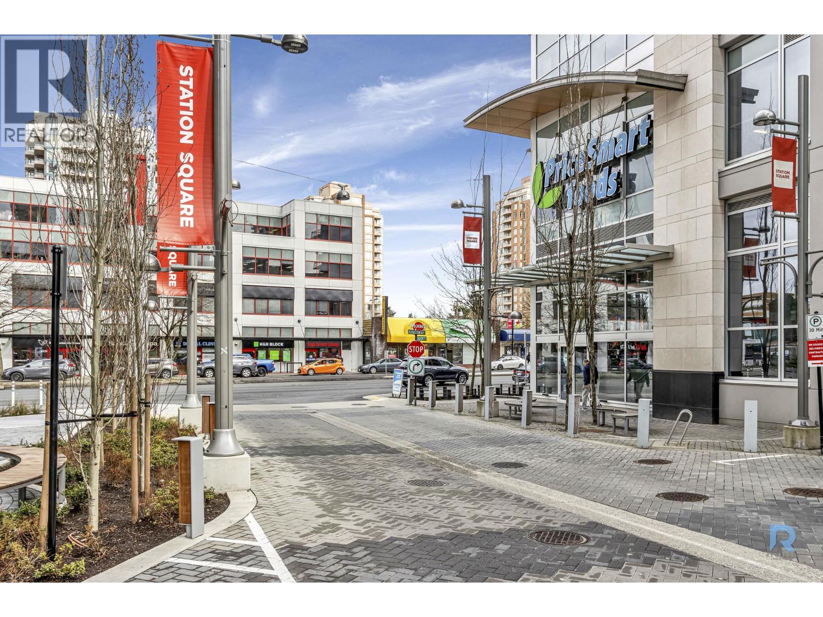 206 6000 MCKAY AVENUE, Burnaby, British Columbia