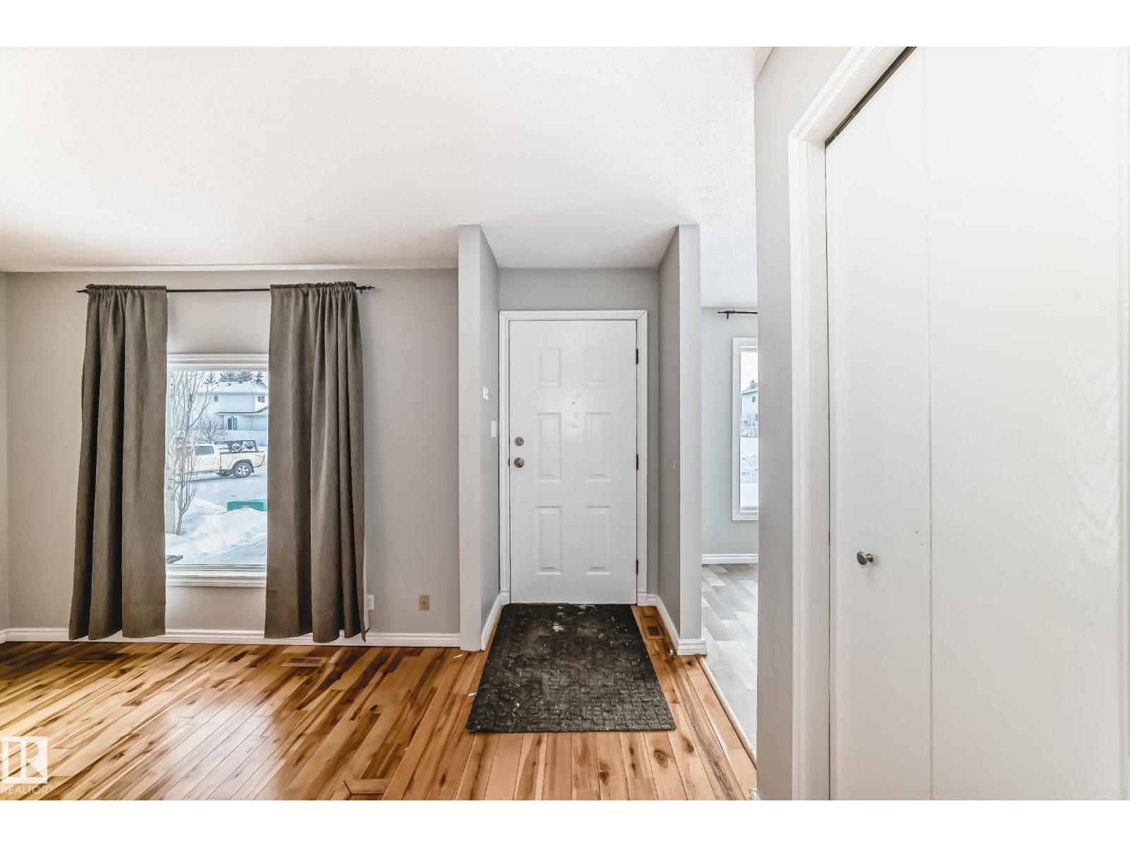 2928 49a St Nw, Edmonton, Alberta  T6L 2X1 - Photo 9 - E4471285