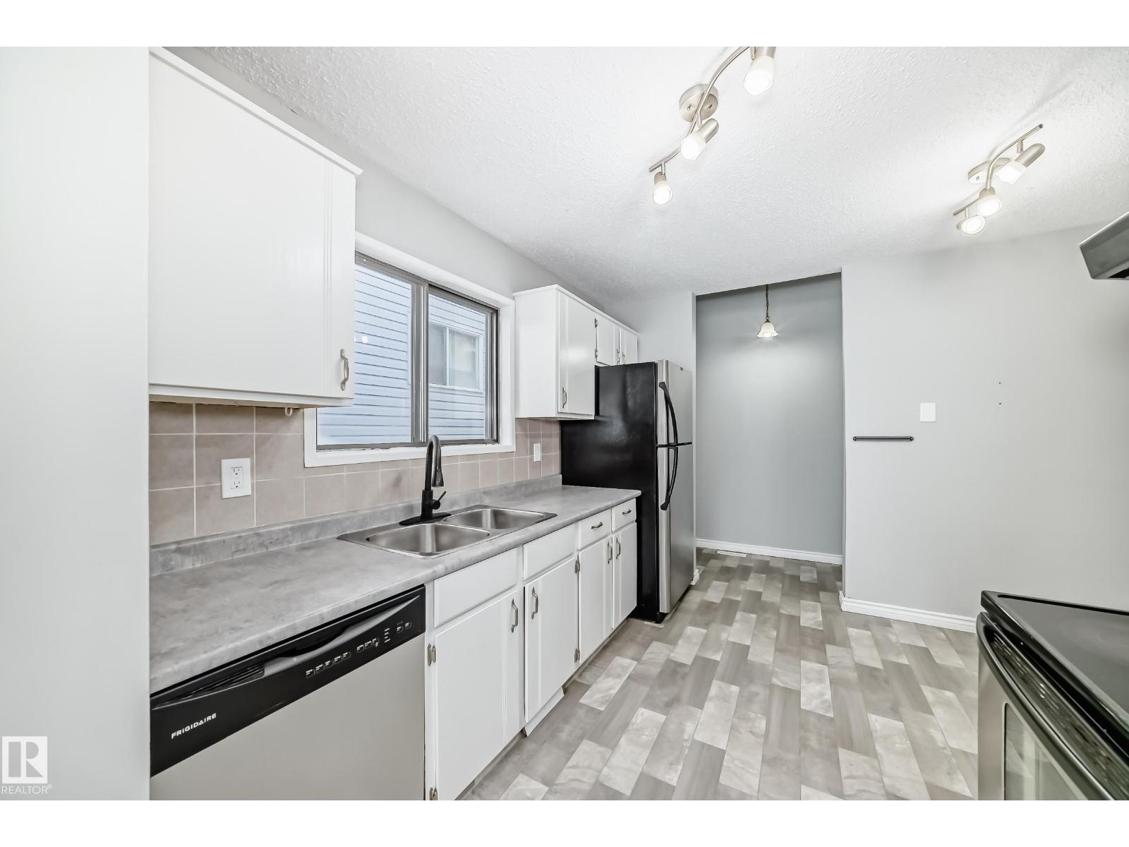 2928 49a St Nw, Edmonton, Alberta  T6L 2X1 - Photo 12 - E4471285