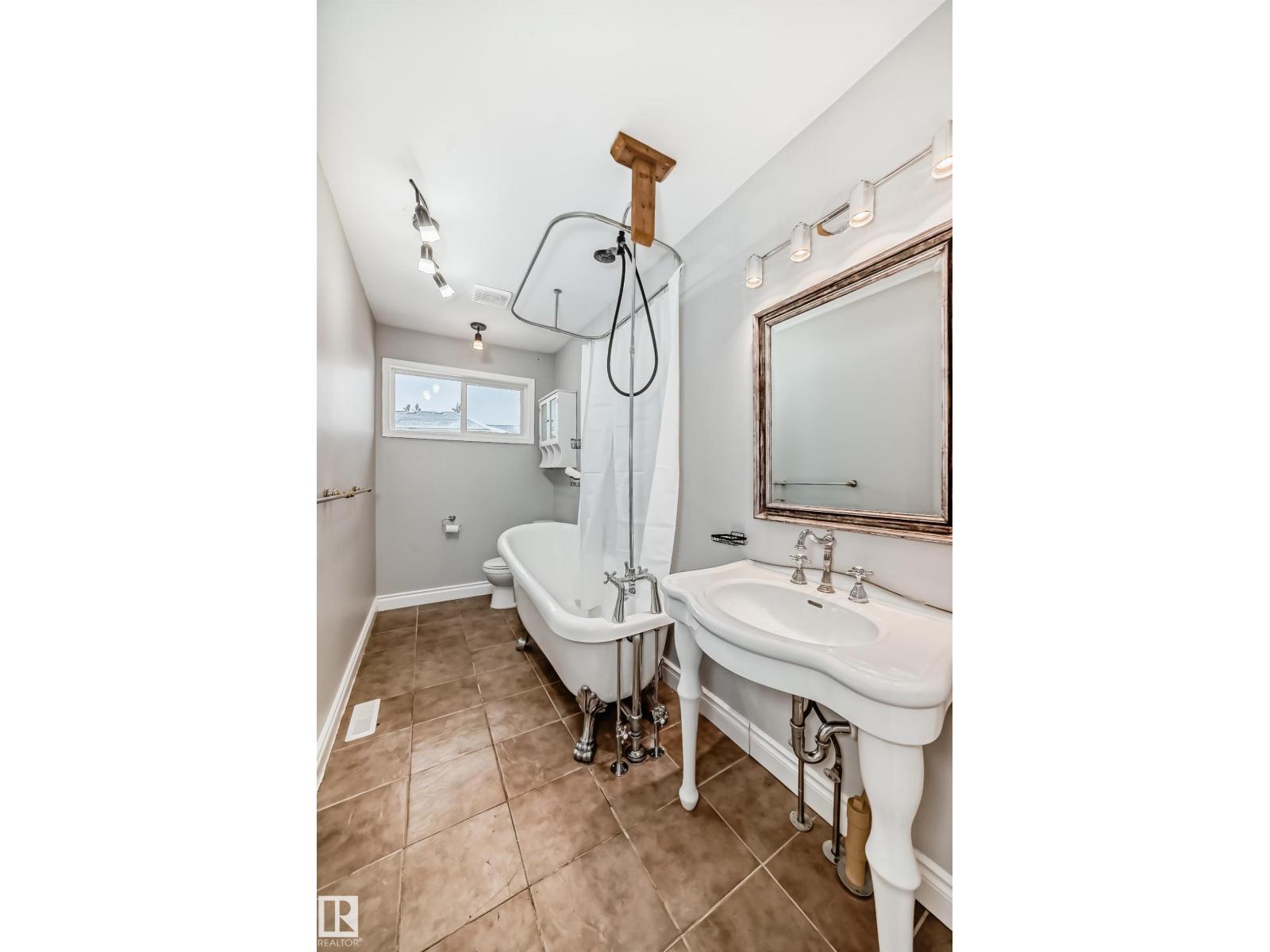 2928 49a St Nw, Edmonton, Alberta  T6L 2X1 - Photo 31 - E4471285