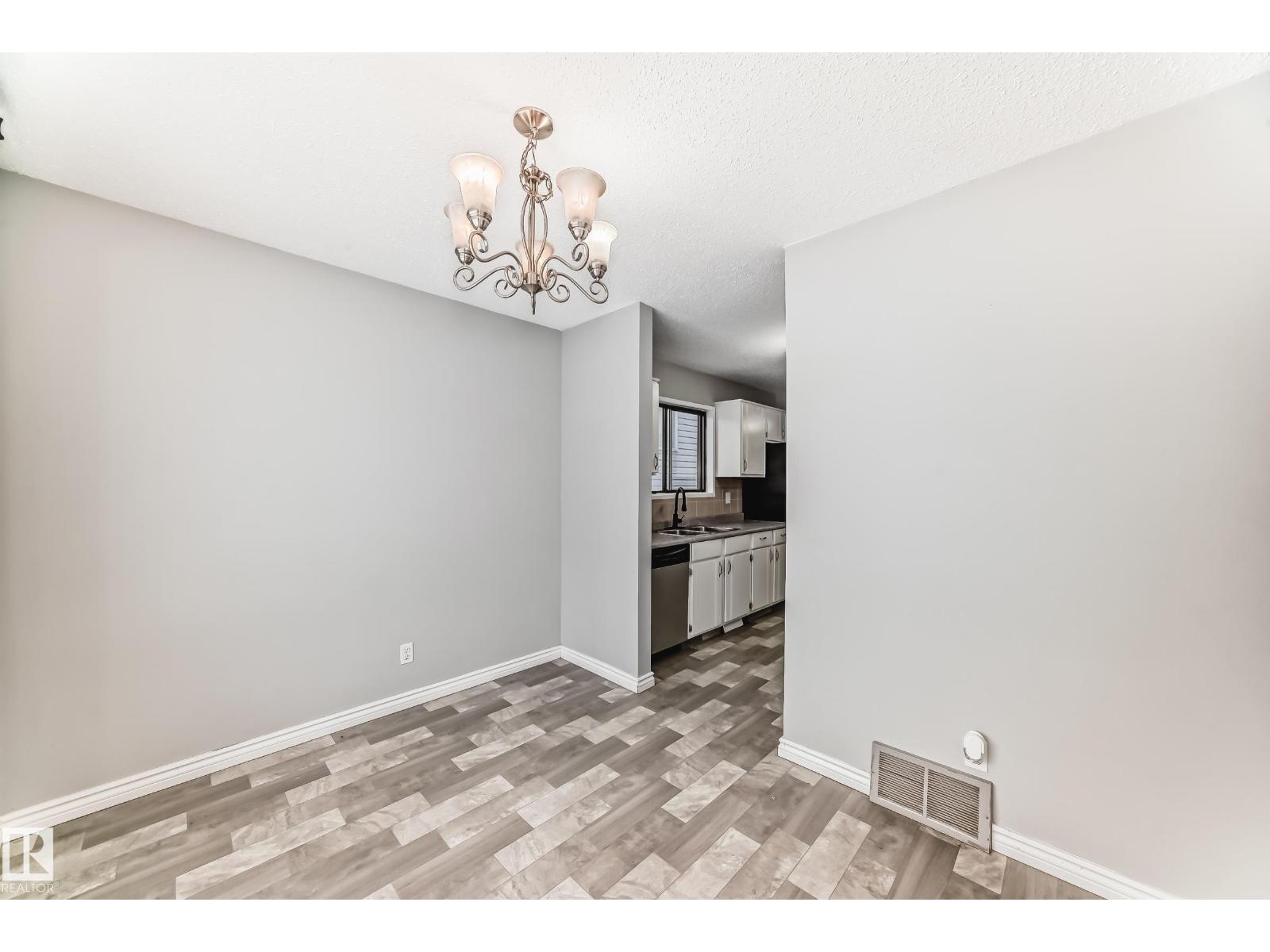 2928 49a St Nw, Edmonton, Alberta  T6L 2X1 - Photo 17 - E4471285