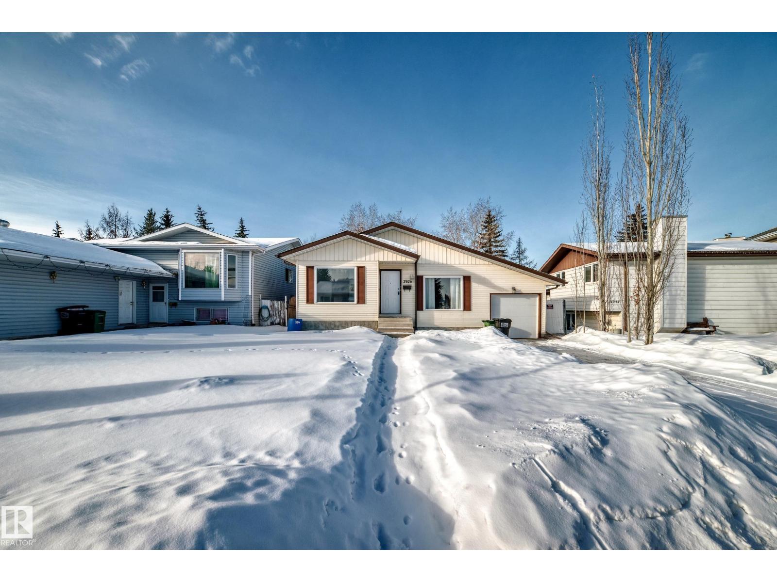 2928 49a St Nw, Edmonton, Alberta  T6L 2X1 - Photo 2 - E4471285