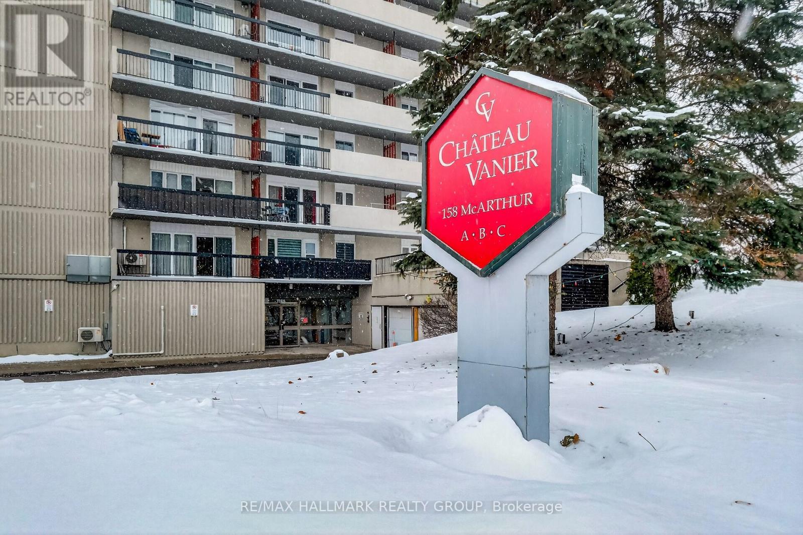 1408 - 158c Mcarthur Avenue, Ottawa, Ontario  K1L 8E7 - Photo 1 - X12759854