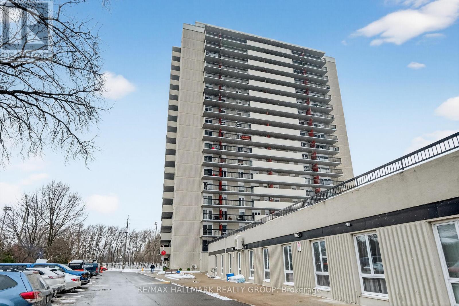 1408 - 158c Mcarthur Avenue, Ottawa, Ontario  K1L 8E7 - Photo 2 - X12759854