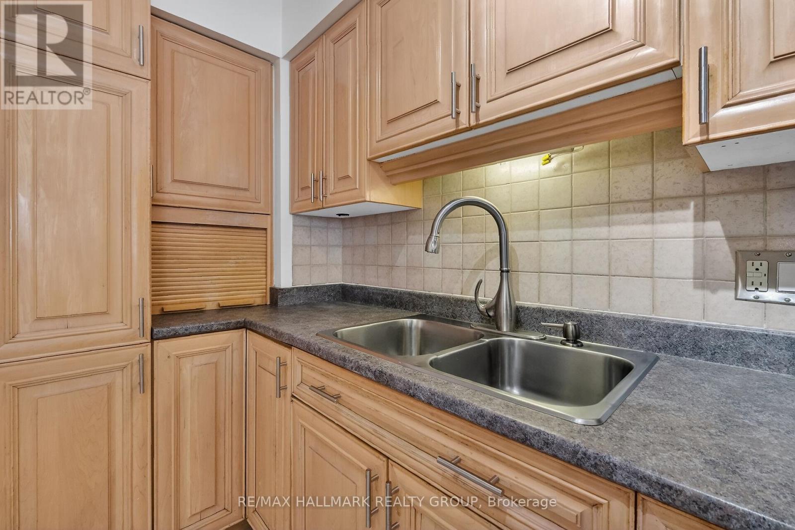 1408 - 158c Mcarthur Avenue, Ottawa, Ontario  K1L 8E7 - Photo 26 - X12759854