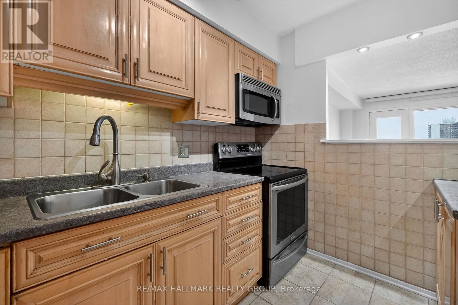 1408 - 158c Mcarthur Avenue, Ottawa, Ontario  K1L 8E7 - Photo 27 - X12759854