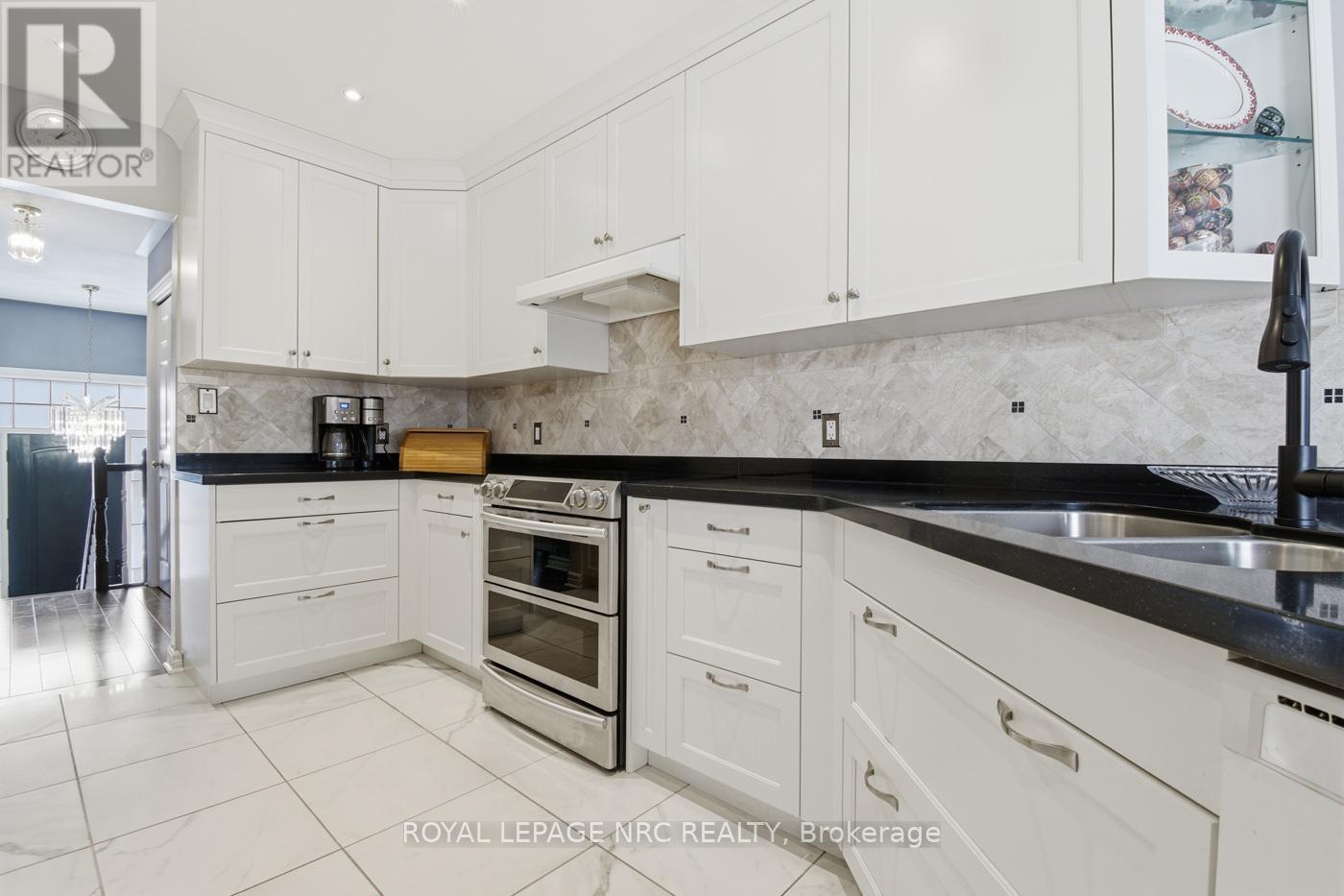 1146 Line Avenue, Pelham, Ontario  L3C 3C4 - Photo 10 - X12759858