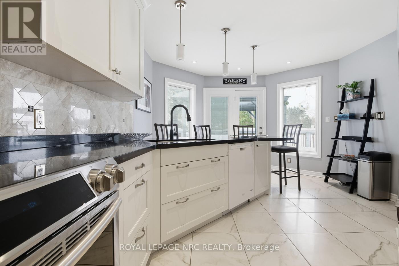 1146 Line Avenue, Pelham, Ontario  L3C 3C4 - Photo 13 - X12759858