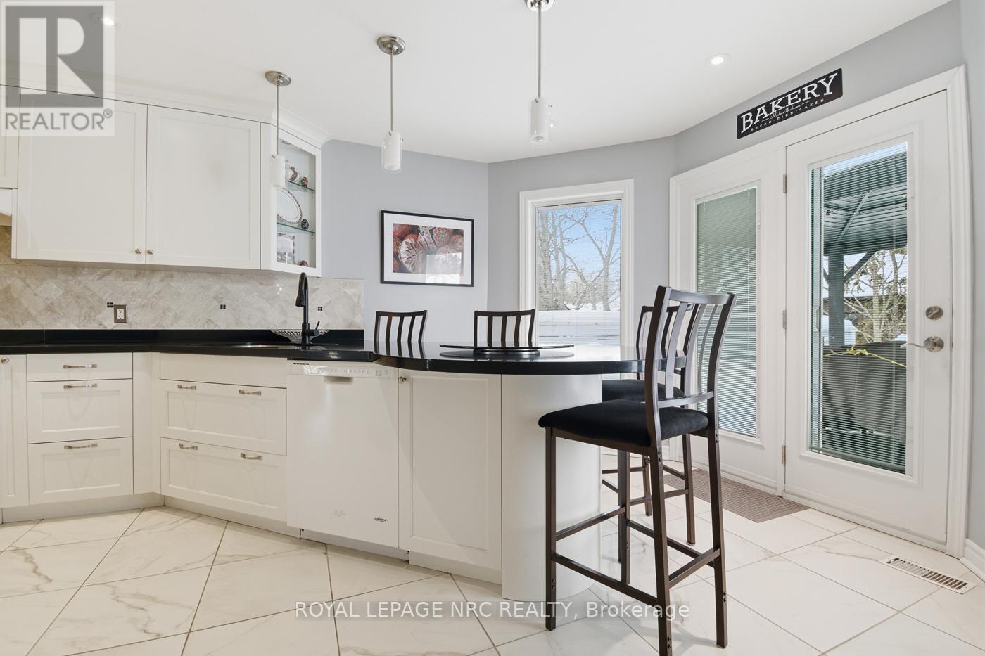 1146 Line Avenue, Pelham, Ontario  L3C 3C4 - Photo 14 - X12759858