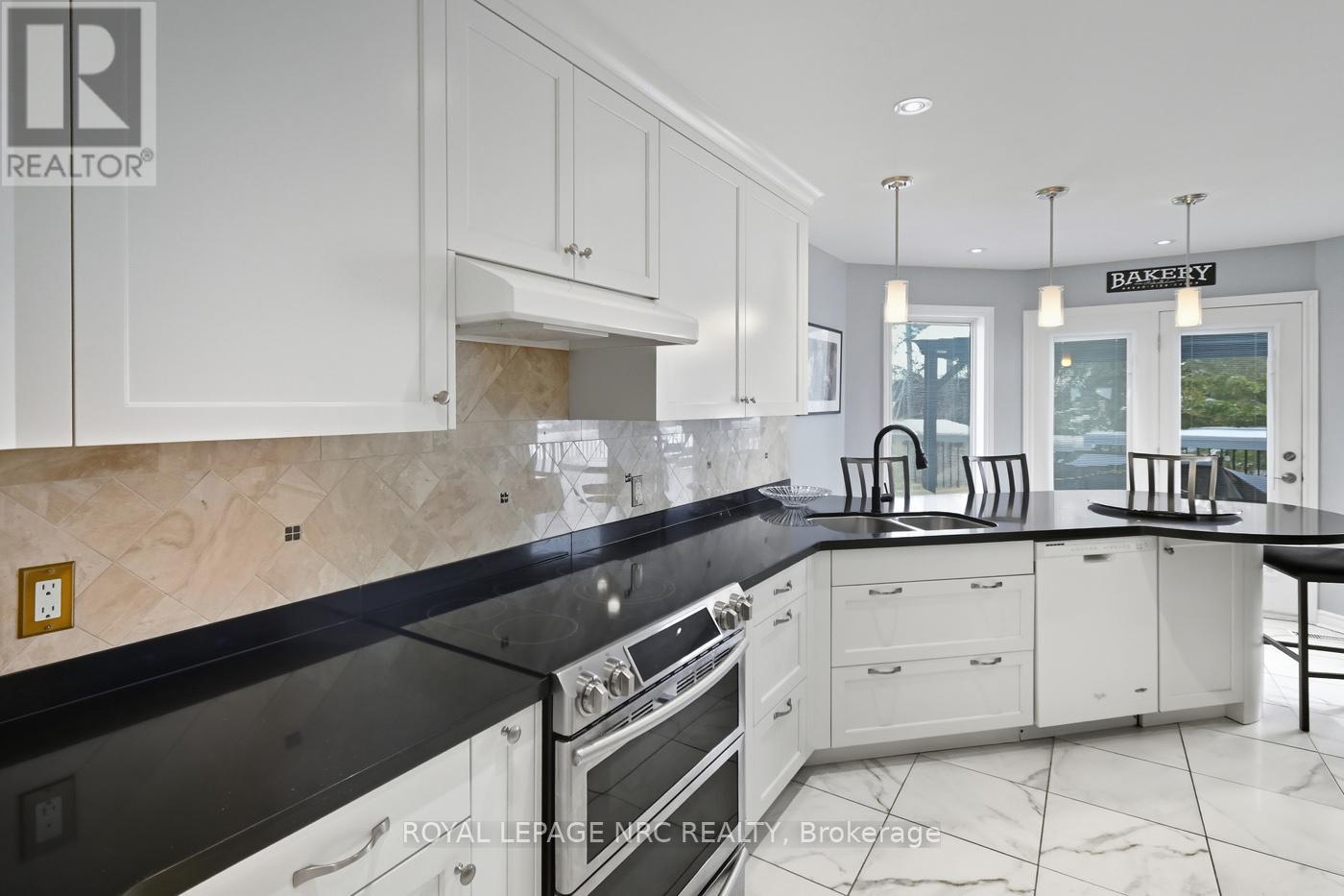 1146 Line Avenue, Pelham, Ontario  L3C 3C4 - Photo 16 - X12759858