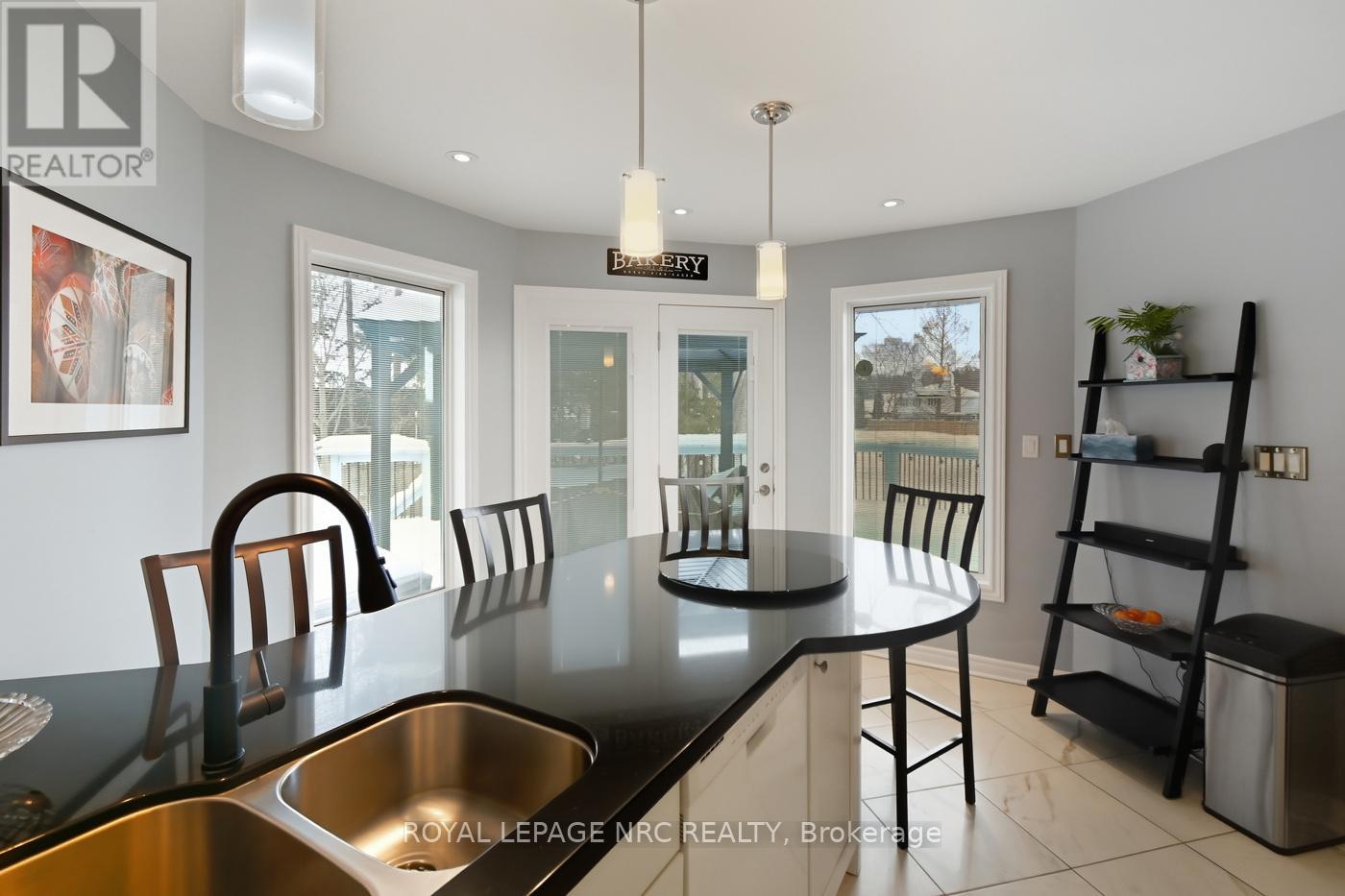 1146 Line Avenue, Pelham, Ontario  L3C 3C4 - Photo 17 - X12759858