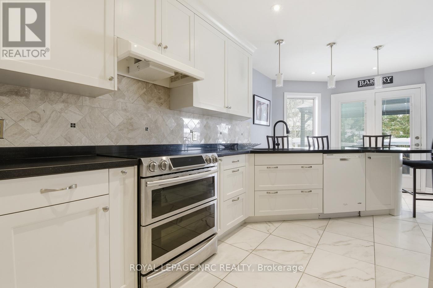 1146 Line Avenue, Pelham, Ontario  L3C 3C4 - Photo 9 - X12759858