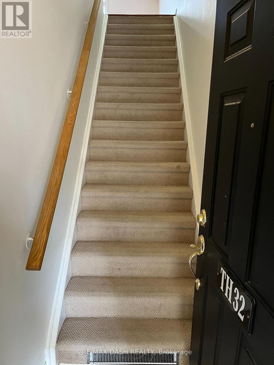 Th32 - 88 Carr Street, Toronto, Ontario  M5T 1B7 - Photo 2 - C12757688