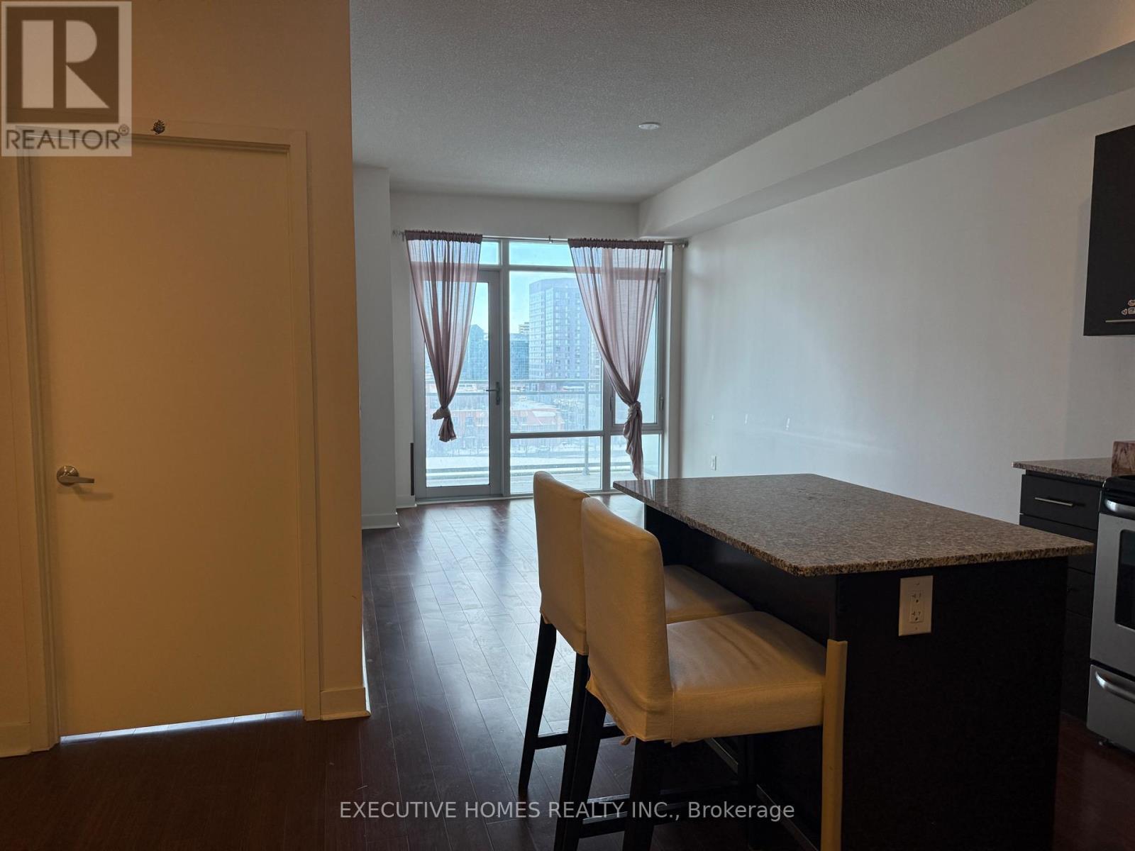 803 - 365 Prince Of Wales Drive, Mississauga, Ontario  L5B 0G6 - Photo 6 - W12759056