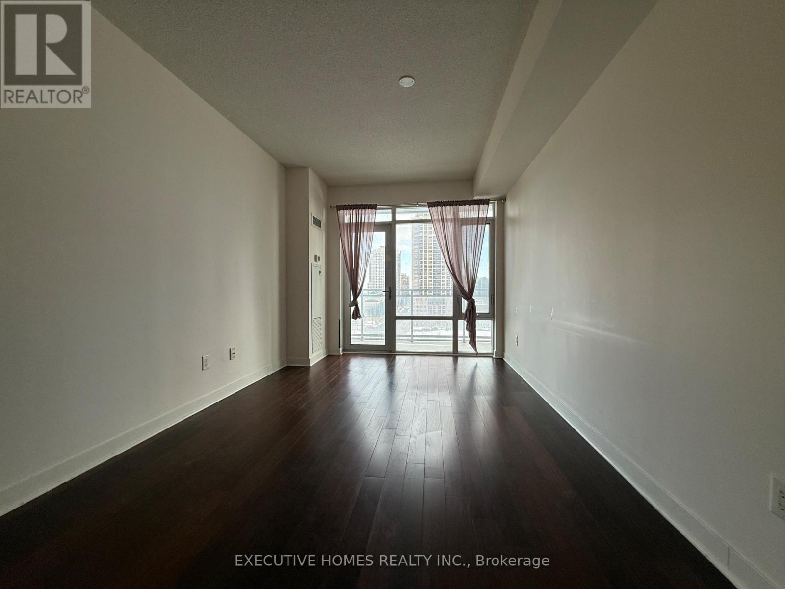 803 - 365 Prince Of Wales Drive, Mississauga, Ontario  L5B 0G6 - Photo 5 - W12759056