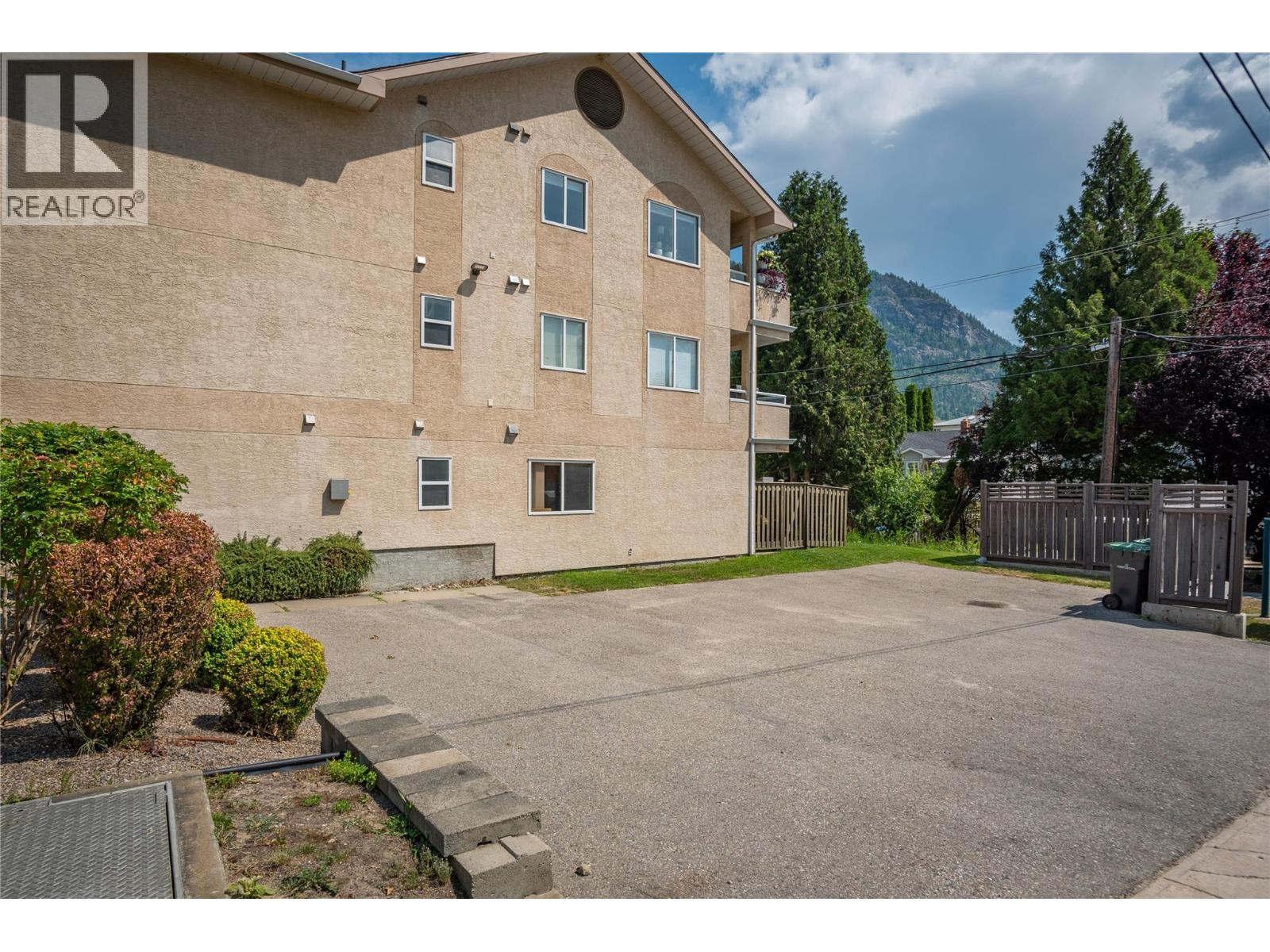 573 10th Avenue Unit# 1, Castlegar, British Columbia