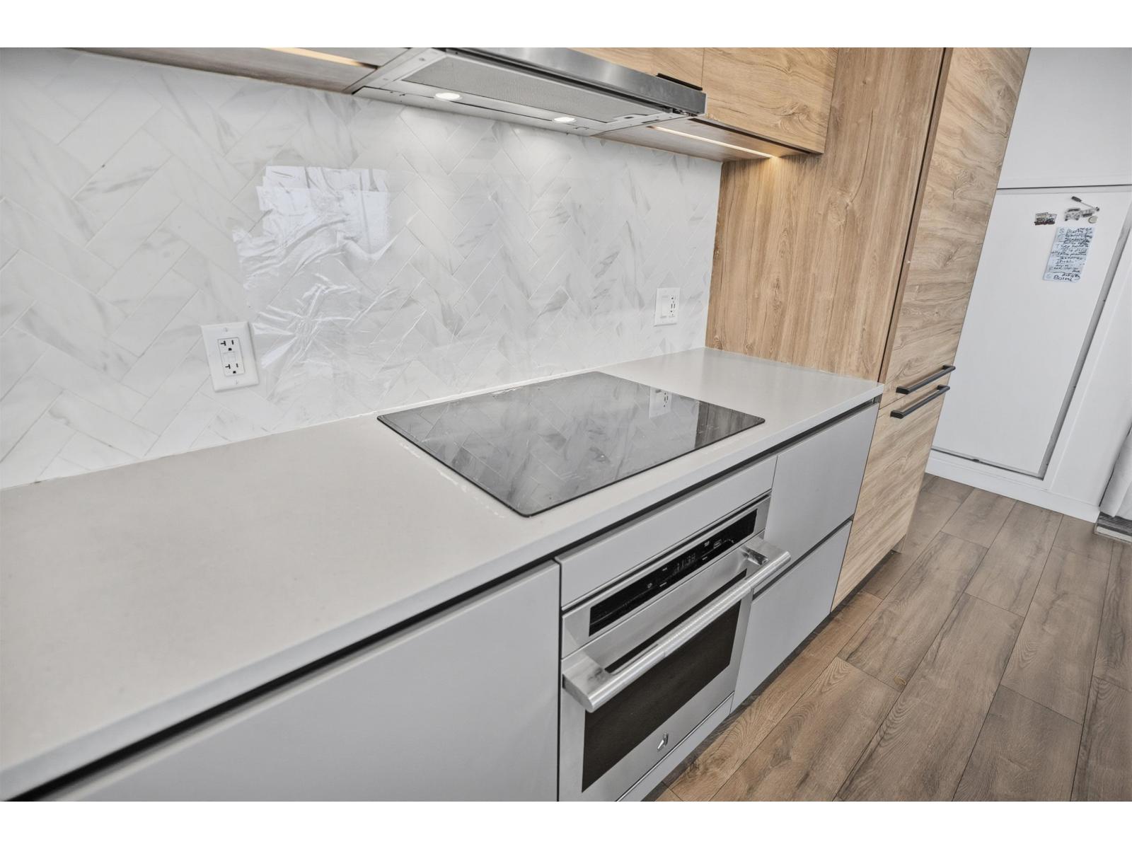 2602 10448 University Drive, Surrey, British Columbia  V3T 0S7 - Photo 6 - R3086707