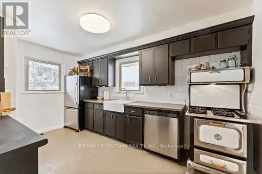 55 Davidson Street, Barrie (Wellington), Ontario  L4M 3S1 - Photo 13 - S12759864