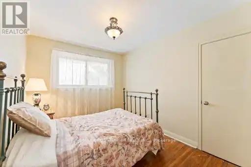 55 Davidson Street, Barrie (Wellington), Ontario  L4M 3S1 - Photo 15 - S12759864