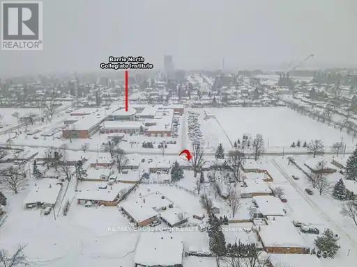 55 Davidson Street, Barrie (Wellington), Ontario  L4M 3S1 - Photo 3 - S12759864