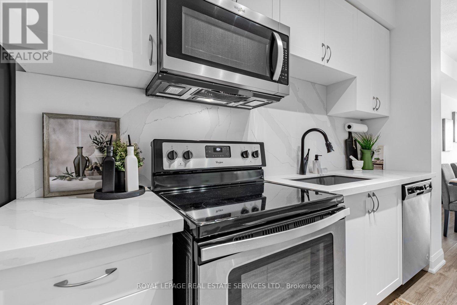 302 - 2800 Keele Street N, Toronto, Ontario  M3M 2G4 - Photo 4 - W12759842