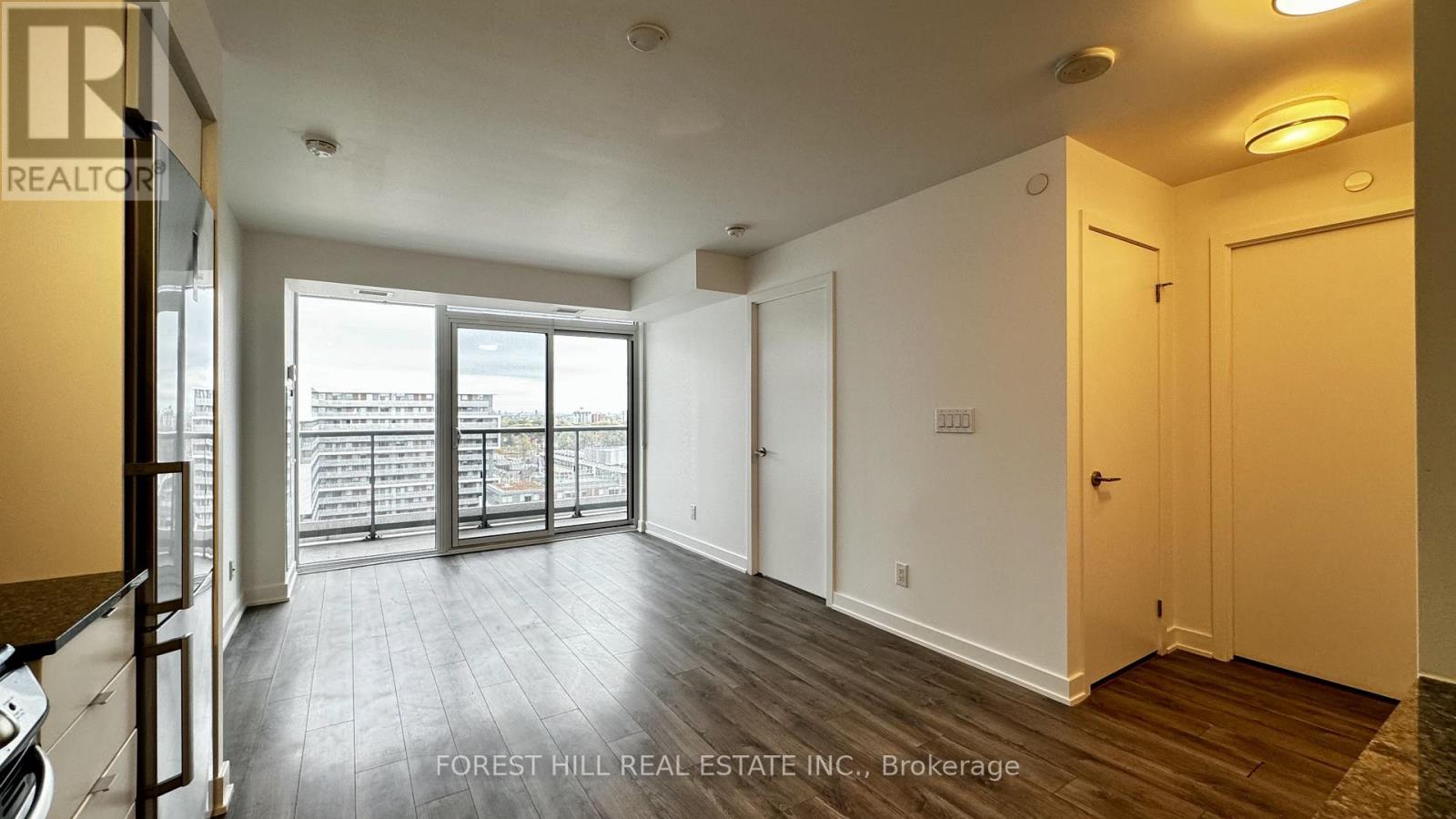 1422 - 160 Flemington Road, Toronto, Ontario  M6A 0A9 - Photo 11 - W12759846