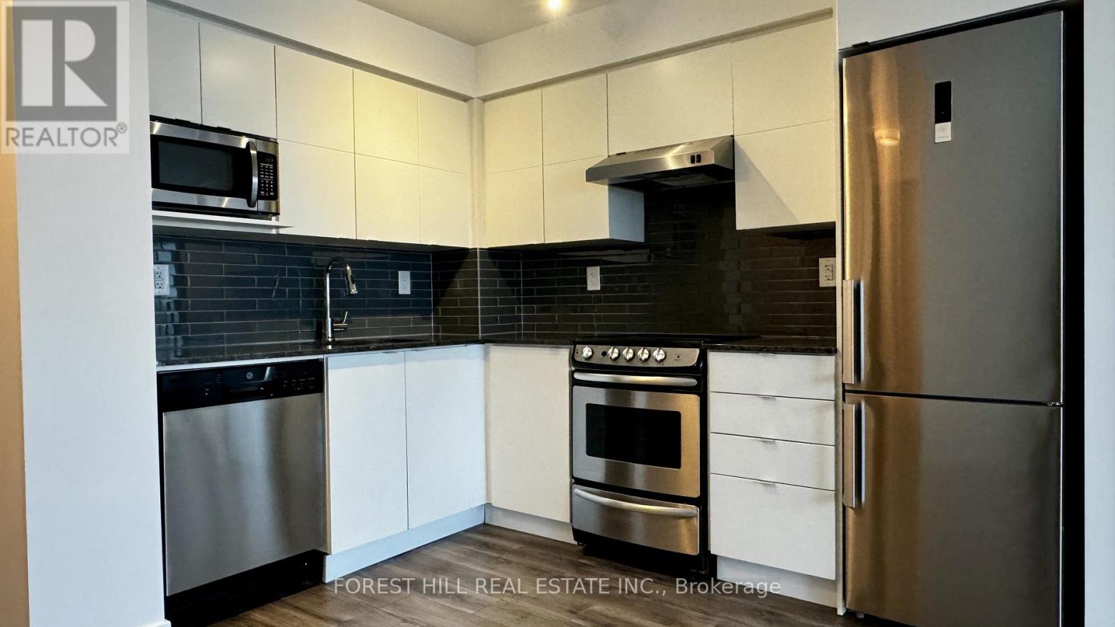 1422 - 160 Flemington Road, Toronto, Ontario  M6A 0A9 - Photo 4 - W12759846