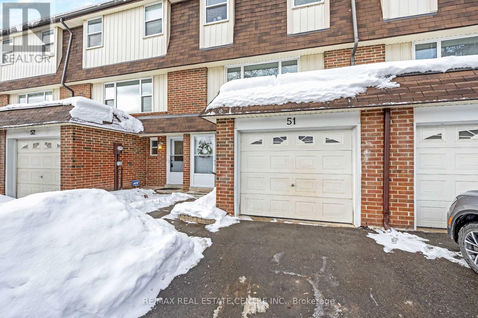 51 - 235 Bronte Street S, Milton, Ontario  L9T 3V8 - Photo 1 - W12759856