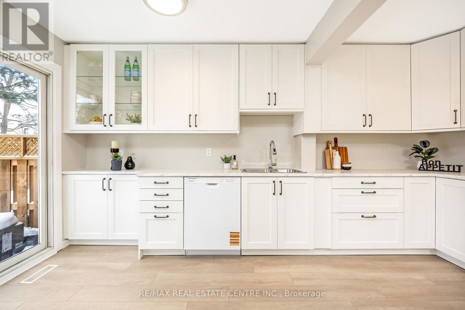 51 - 235 Bronte Street S, Milton, Ontario  L9T 3V8 - Photo 11 - W12759856