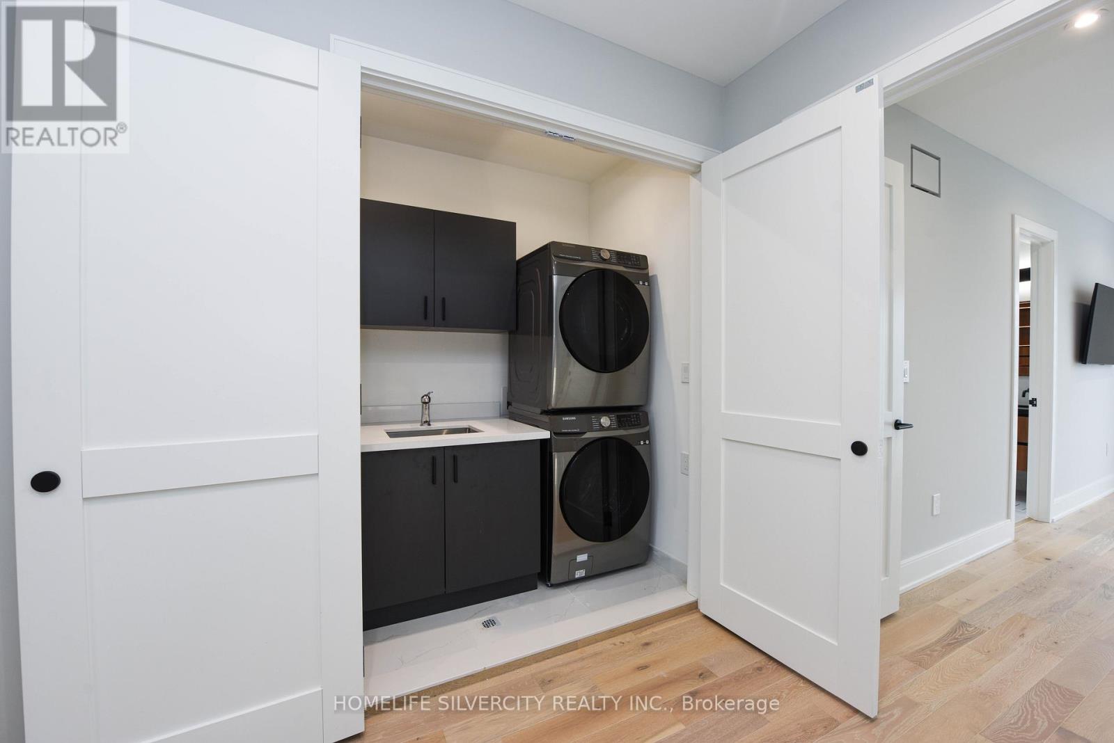 Upper - 200 Gamma Street, Toronto, Ontario  M8W 4G5 - Photo 17 - W12759870