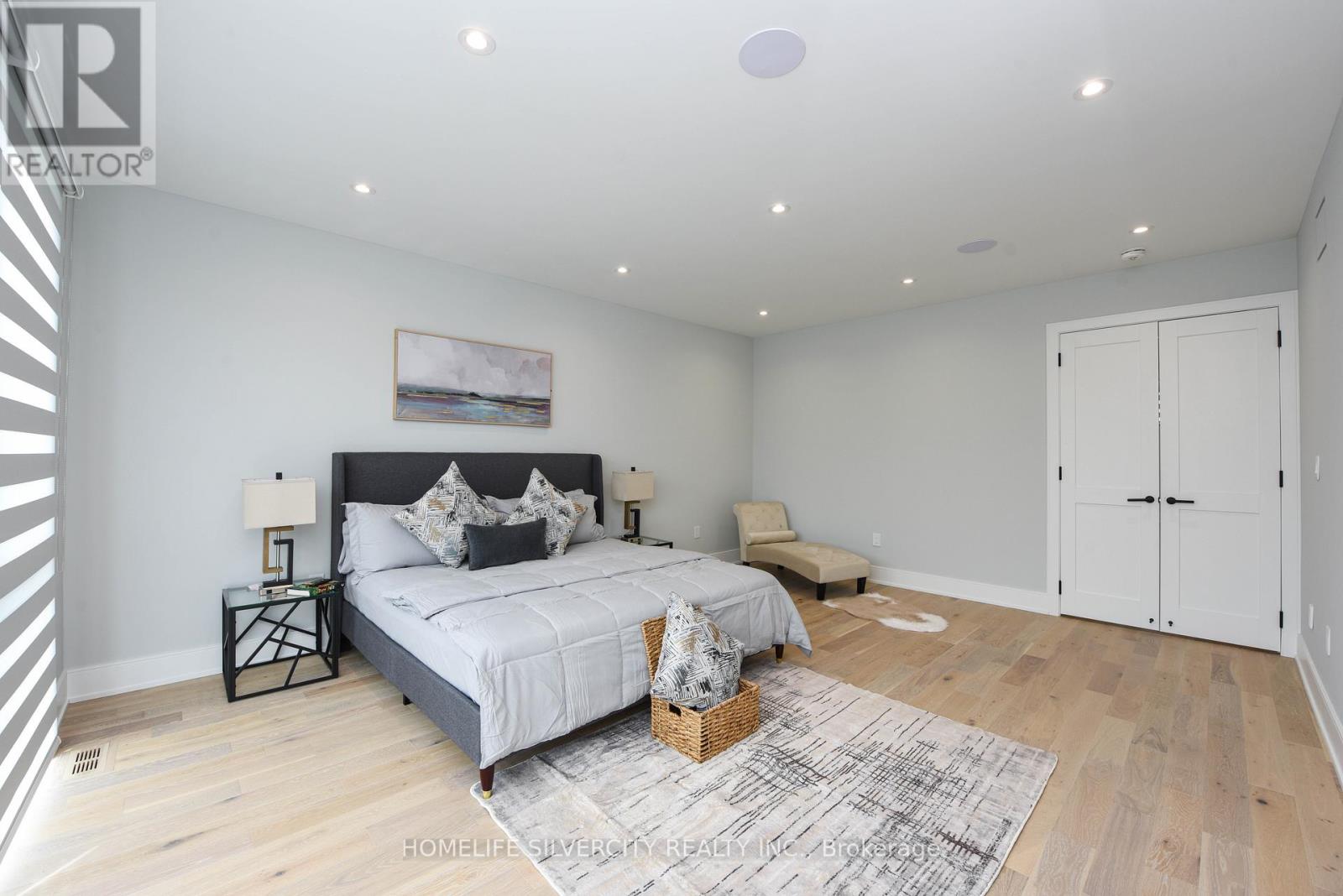 Upper - 200 Gamma Street, Toronto, Ontario  M8W 4G5 - Photo 24 - W12759870