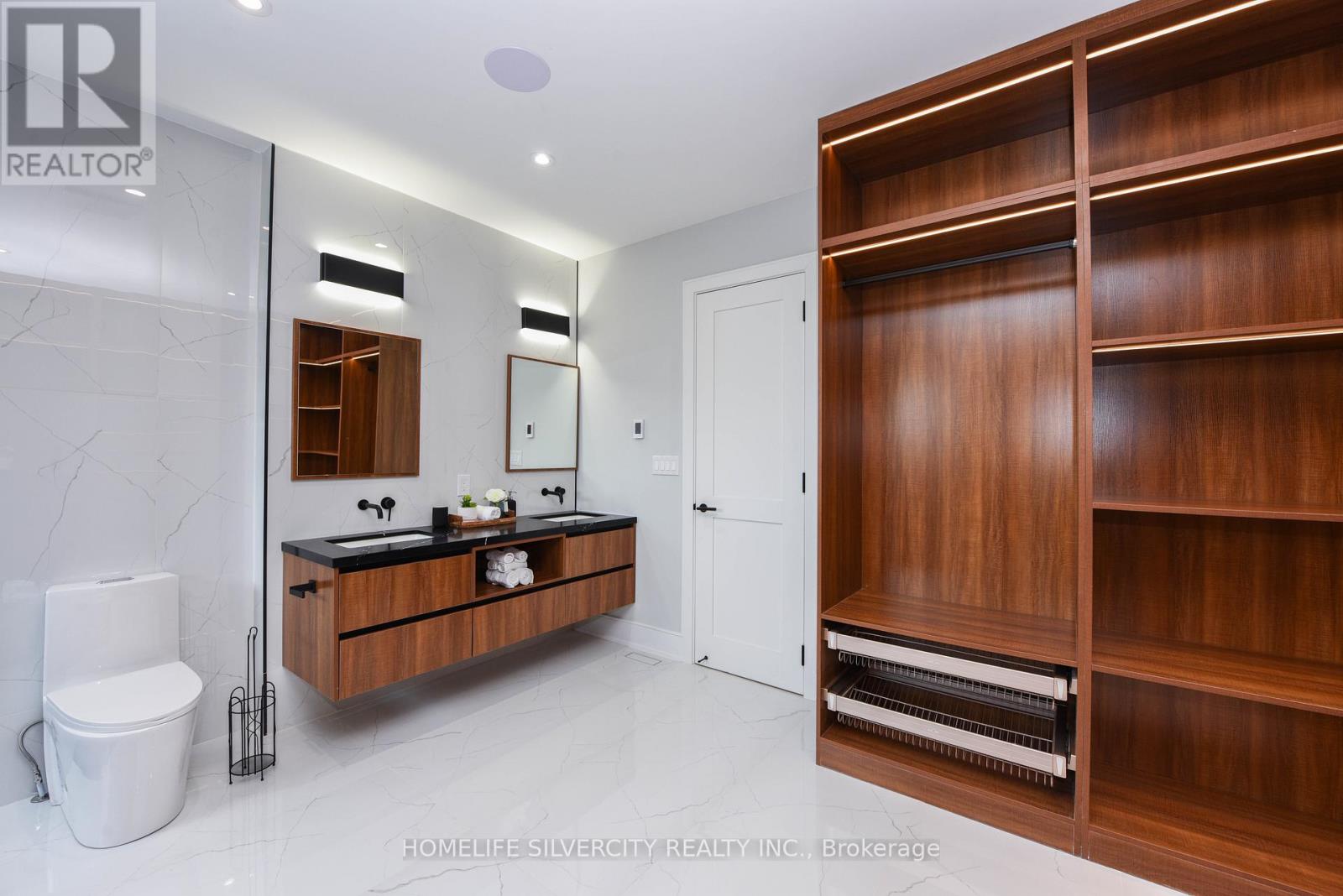 Upper - 200 Gamma Street, Toronto, Ontario  M8W 4G5 - Photo 25 - W12759870