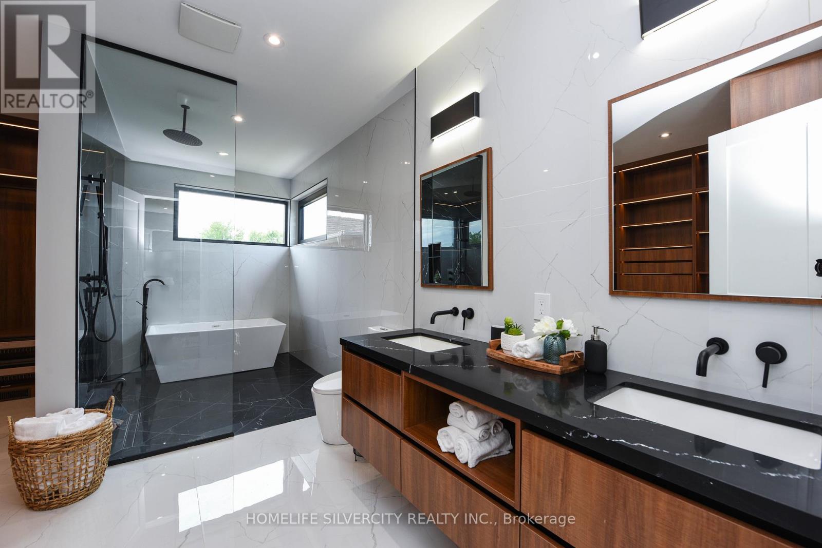 Upper - 200 Gamma Street, Toronto, Ontario  M8W 4G5 - Photo 26 - W12759870