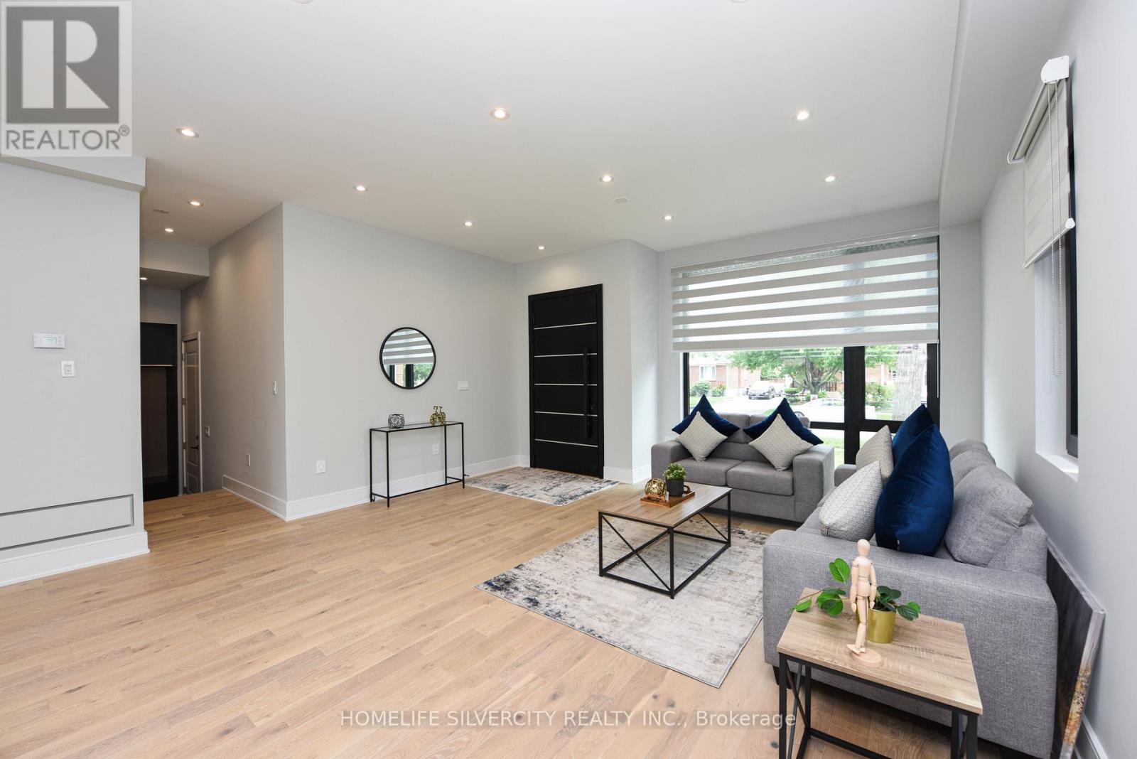 Upper - 200 Gamma Street, Toronto, Ontario  M8W 4G5 - Photo 7 - W12759870