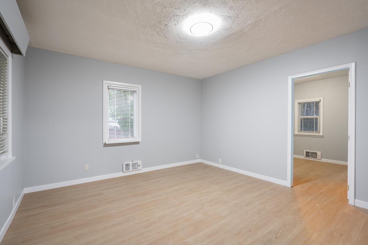 27284 30 Avenue, Langley, British Columbia  V4W 3J6 - Photo 5 - R3086615