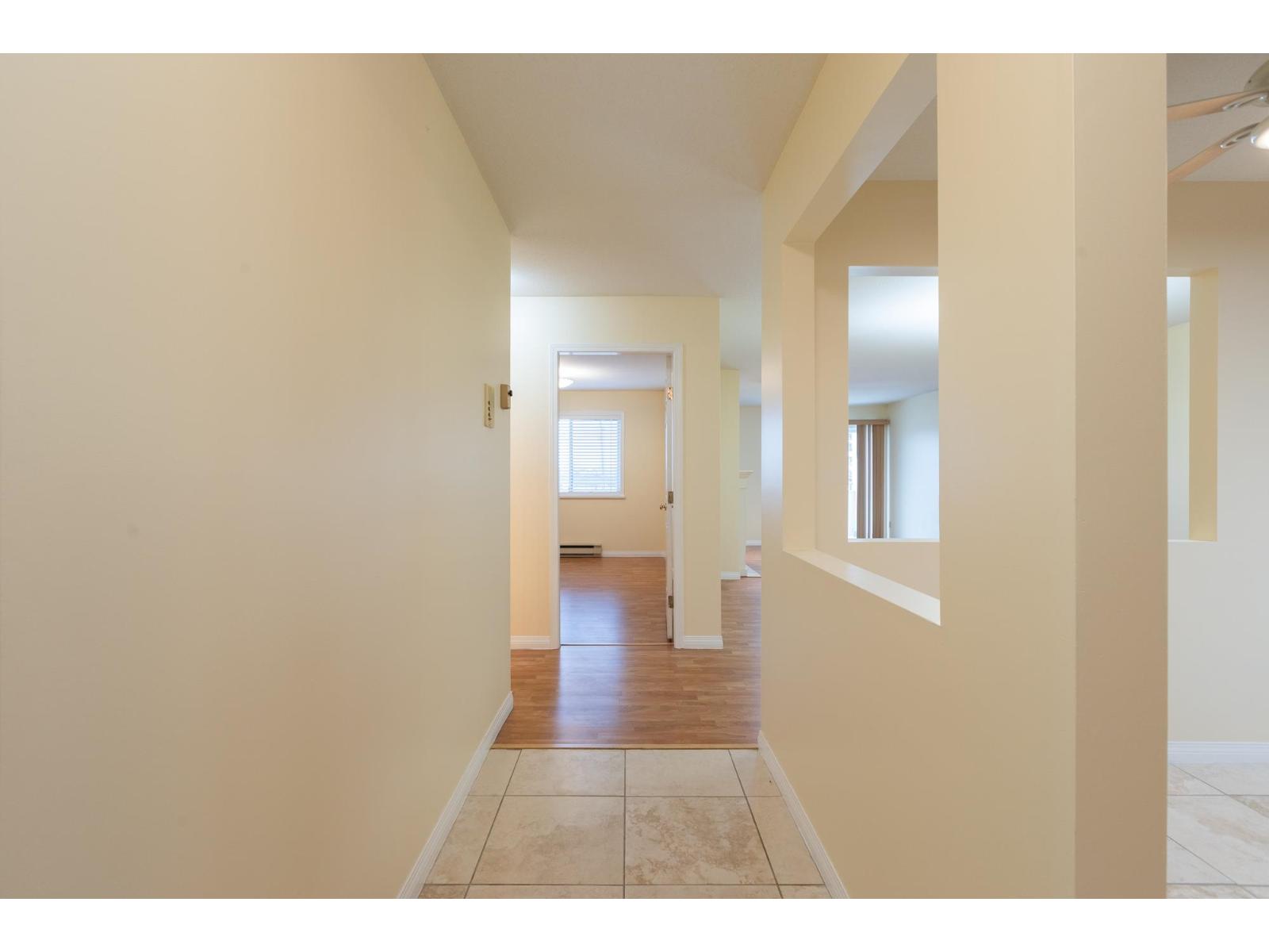 205 19645 64 Avenue, Langley, British Columbia  V2Y 1L2 - Photo 4 - R3086819