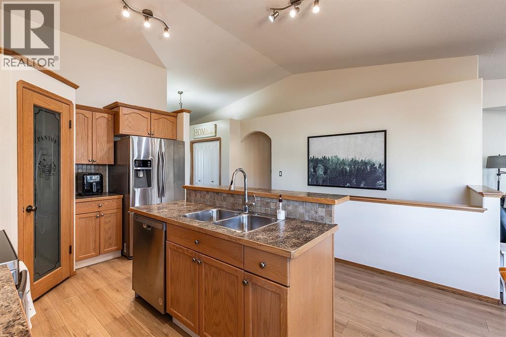 24 Vista Road Se, Medicine Hat, Alberta  T1B 4S9 - Photo 15 - A2279209