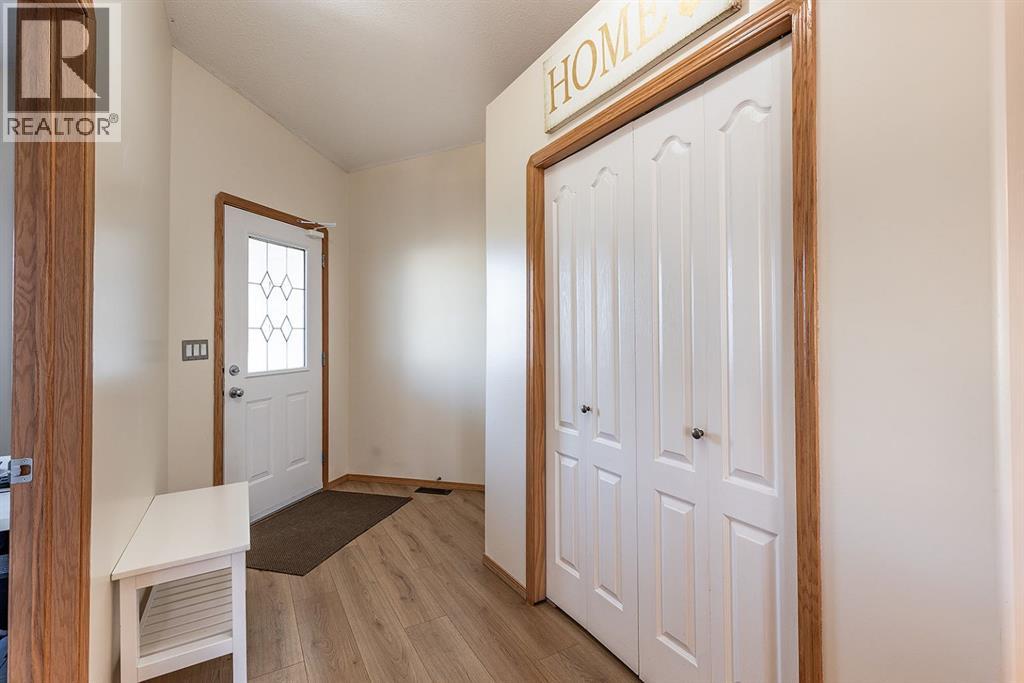 24 Vista Road Se, Medicine Hat, Alberta  T1B 4S9 - Photo 7 - A2279209