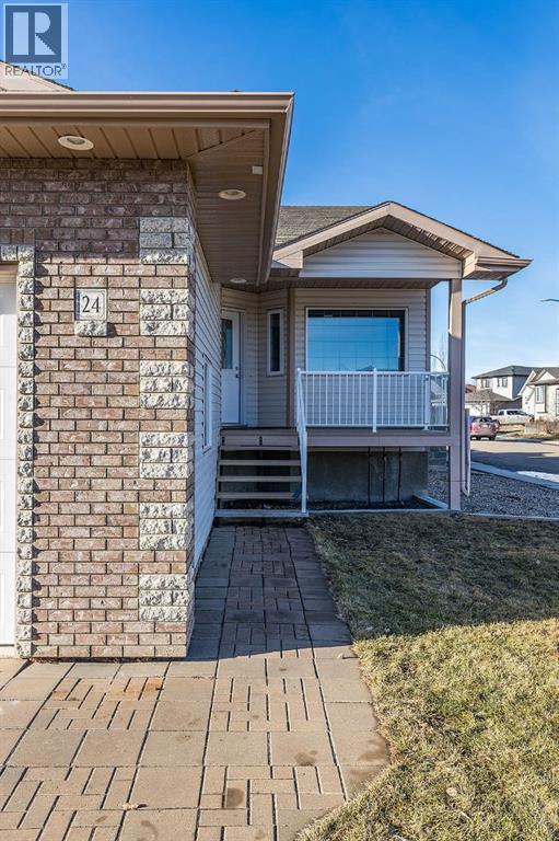 24 Vista Road Se, Medicine Hat, Alberta  T1B 4S9 - Photo 3 - A2279209