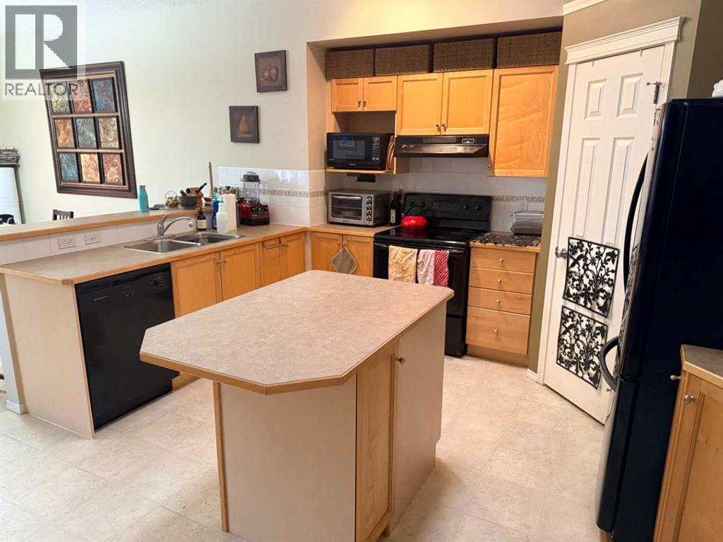 61 Everwoods Close Sw, Calgary, Alberta  T2Y 5A6 - Photo 3 - A2271516