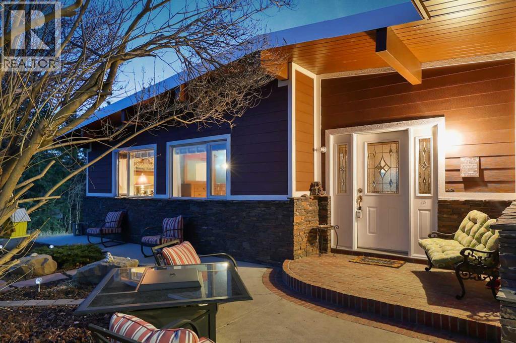 71 Artist View Pointe, Rural Rocky View County, Alberta  T3Z 3N3 - Photo 3 - A2283389