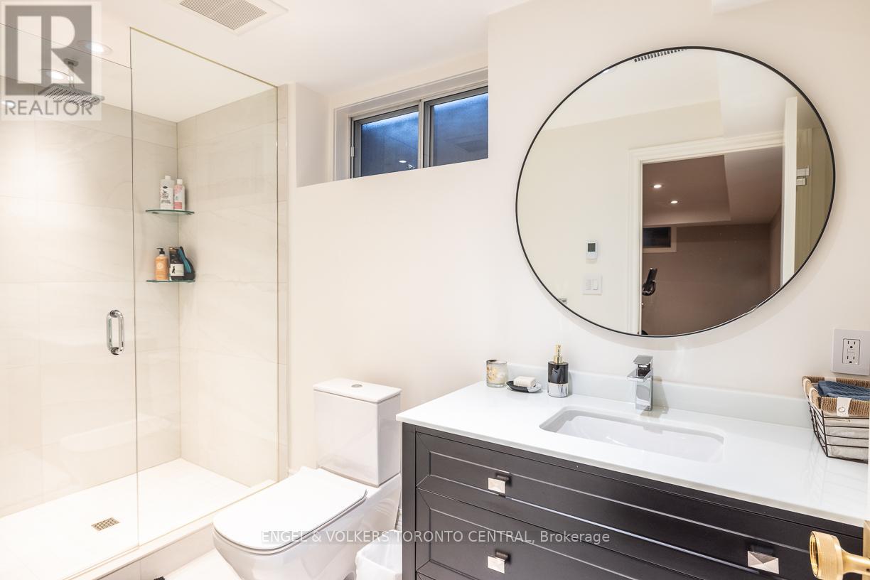 1 Bryce Avenue, Toronto, Ontario  M4V 2B3 - Photo 36 - C12737330