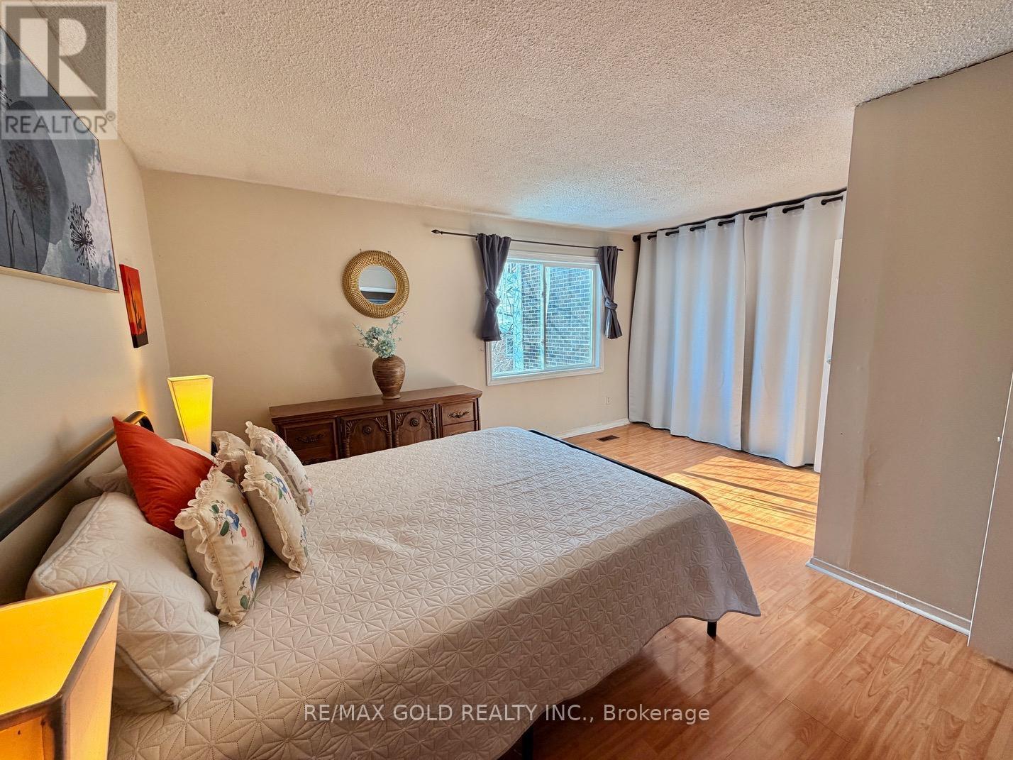 26 - 7707 Darcel Avenue, Mississauga, Ontario  L4T 3W9 - Photo 18 - W12759888