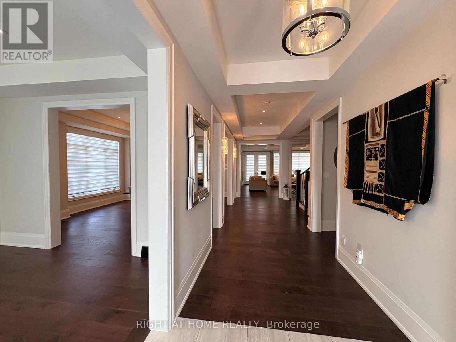 1 - 456 Lakeshore Road W, Oakville, Ontario  L6K 1S4 - Photo 4 - W12759820