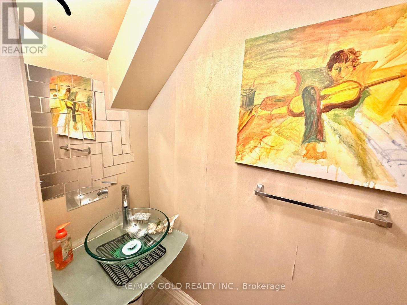 26 - 7707 Darcel Avenue, Mississauga, Ontario  L4T 3W9 - Photo 30 - W12759888